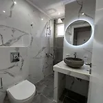 아파트 Delfini Bay Retreat 바실리키