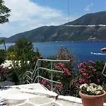 Delfini Bay Retreat 아파트 *