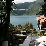 Delfini Bay Retreat