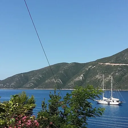 Delfini Bay Retreat Апартаменты *